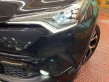 【シーケンシャルターンランプ付きLEDヘッドライト】人気の『流れるウィンカー』付きのLEDヘッドライトを装備♪高級感はもちろん、点灯時は存在感たっぷりで他車からも認識されやすく安心です。
