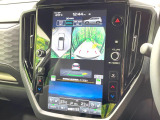 【マルチテレインモニター】車のフロントやサイドのカメラ画像を同時にモニター表示することで、悪路や狭い道を走行時でも周囲の状況確認ができ安心!本格SUVにうれしい装備です♪