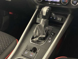 電動パーキングブレーキを搭載。スイッチ操作でパーキングブレーキを作動・解除することが可能ですので、操作の力が不要ですよ♪