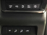 運転席回りのスイッチで安全装備のON/OFFも簡単に!