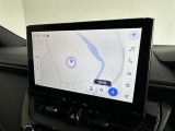 純正ナビを装備。タッチパネル式で使いやすく、お出かけもラクラクです。