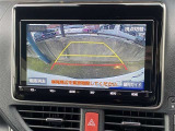 バックカメラも搭載しており、狭い駐車スペースでも安心です。