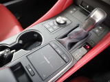 多彩な乗り味を愉しめるドライブモードセレクト機能付き