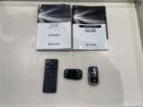 【キーレス】少し離れた場所からでもボタン一つでドアの開錠・施錠ができるのでとっても便利!