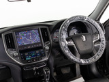 使いやすさや安全性を追求したステアリング周り!高級車ゆえにスイッチ類が多いのも特徴ですね!考え尽くされた配置ですぐに使いこなす事が出来ますのでご安心下さい!是非、体感してみて下さい!!