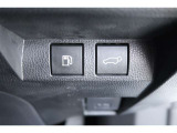 【パワーバックドア】車内に設置したスイッチやパワーバックドアのスイッチを押すことで、リアゲートの開閉が自動!!