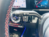 GLAクラス GLA200d 4マチック AMGライン 4WD 4WD 本革シート