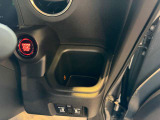 運転席側のドリンクホルダーです