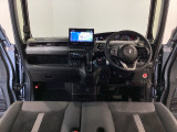 【前方視界】開放的な前方視界!運転がしやすく疲れにくいです♪窓が大きく、見通しがとっても良いおクルマですよ♪