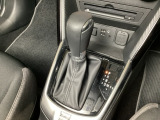 アクセルペダルを踏み込む量や速さに応じて変速パターンを制御し、人馬一体の運転感覚を発揮してくれる6速オートマ!
