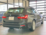 BMWのメカニックによる、100項目の納車前点検エンジン、ミッション、マフラー、電気系統やコンピュータなどを詳細に点検します。交換基準の部品があれば、純正部品を使用し整備した後にお客様にお渡しします。