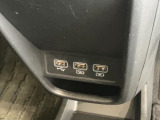 USB充電口を搭載しています!携帯電話の充電などに便利です!