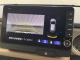 バックカメラも装備しております。車庫入れの苦手なお客様、もうご心配いりません。バックカメラがあれば、ぶつける心配無し?!重宝します!!