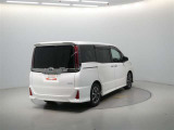 広々とした車内空間に優れた燃費性能。更にデザインも上質で人気のお車です!