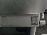 運転席側のみシートヒーター付きです
