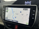 純正ナビを装備。タッチパネル式で使いやすく、お出かけもラクラクです。