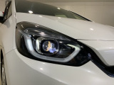 LEDヘッドライトで夜道も安心!