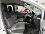 運転席シート廻りは使用感も少なく、良好な状態となっています。前オーナー様が丁寧に使っていたことがよくわかりますね。