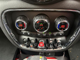 ◆LIBERALAは、輸入車選びの新たなスタイルを提案するインポート・セレクト・ブランドです。オーナー様となる方がクルマから直接感じる感性を第一にした、最良の一台との出会いをコーディネートいたします。