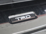 トヨタ純正パーツ「TRD」のエアロを装備!おしゃれなプリウスに仕上がっております!