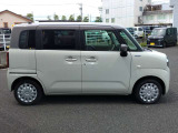 こちらのお車は店頭に展示してありますので、ぜひ実際にご覧ください。ご来店お待ちしております。