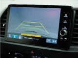 ◆リアワイドカメラシステム◆3種類の表示で後方確認をサポート♪セレクトレバーを「R」の位置に入れるとカメラ画像に切り替え。ノーマルビューでは従来のリアカメラと同様の標準的なビューで表示します!