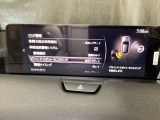 後方左右の死角に入ってしまった車両をセンサーが感知しドライバーにお知らせしてくれるブラインドスポットモニタリングシステム。高速の合流などでも安心できます。
