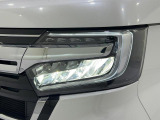 LEDヘッドライトが暗い夜道を明るく照らします。バッテリーにも優しいヘッドライトです。