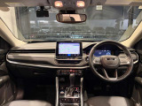 ステアリングを握ればJeepワールドが広がります。