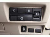 助手席側電動オートスライドドア、後席の乗り降りもスムーズに行えとても便利ですね!