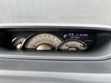 大きくてパッと一目で確認しやすいスピードメーター。