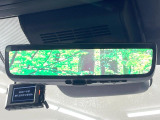 【デジタルインナーミラー】後席の大きな荷物や同乗者で後方が確認しづらい時でも安心!カメラが撮影した車両後方の映像をルームミラー内に表示。クリアな視界で状況の確認が可能です!