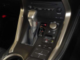 電動パーキングブレーキ・ブレーキホールドを装備してます。ホールド機能は信号待ちが多い一般道で疲労軽減になり、大好評です!