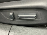電動シート付きです!快適なポジションに合わせやすく大変便利です!