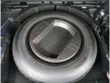 【スペアタイヤ】スペアタイヤ完備しています万が一の時も安心です。