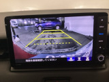 【リアカメラ】後方の距離感や障害物を、モニター越しにそっと教えてくれる機能です。見えにくい場所を確認できる安心感が、落ち着いたハンドル操作を支えます。