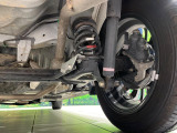 お車を安心してお乗りいただく為には、足回りの定期点検が欠かせません。サービスサポート(有償保証)では無料点検もご提供しており、安心のカーライフをお過ごしいただけるサポート体制が整っています。