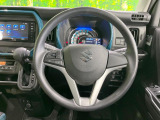 【ステアリングスイッチ】運転中、前方から目線をそらすことなく、オーディオ等の操作が可能な便利機能!安心&快適なドライブを演出してくれます♪
