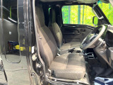 運転席シート廻りは使用感も少なく、良好な状態となっています。丁寧に使われていたことがよくわかりますね。