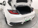 「使ってバック・・カードのポイントで月々の負担を軽減」。車種・年式によっては、対象外の車もあります。