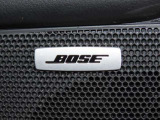 【BOSEサウンドシステム】高性能スピーカーで広がりのある、包み込むような音を体感してください。