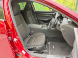 運転席シート廻りは使用感も少なく、良好な状態となっています。丁寧に使われていたことがよくわかりますね。