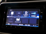 CD、DVD、Bluetooth、AM、FM、スマートフォン接続ができます。