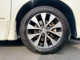 気になるお車がありましたら右の電話番号から直接お店にお問い合わせください。支払方法から車両情報、状態までなんでもご説明させて頂きます。スタッフ一同ご連絡お待ちしております。
