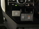 【電動パーキング】ボタンひとつでパーキングON。女性の方や運転に慣れていない方にも安心.