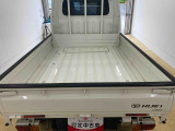 軽自動車はもちろん、乗用車、商用車、福祉車両や他銘柄のお車など、豊富なラインアップで取り揃えております。スタイルも走りも多彩なクルマの中から、お客様にぴったりの1台がきっと見つかります。