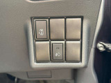 左側はパワースライドドアなので、運転席からも開閉できます♪