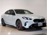 BMW認定中古車は第三者品質評価制度も採用しております。AIS方式による車両品質評価制度も導入し公平な車両コンデション評価を行うことにより車両品質の透明性を高めると同時に更なる信頼と安心をお届けします