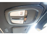12.3インチデジタル液晶ドライバーディスプレイには、常に気を配る必要のある、運転操作に必須の情報が表示されます。情報の視認性に優れ、直感的に操作することのできるデザインです。
