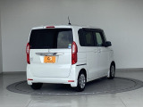 バックカメラが付いているのでバックでの車庫入れも安心です。